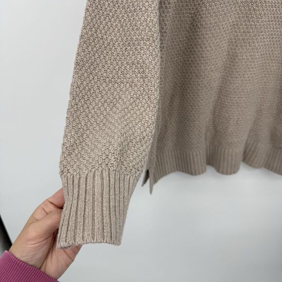 Old Navy Brown Crewneck Sweater Size Medium Classic Fall - Picture 4 of 8